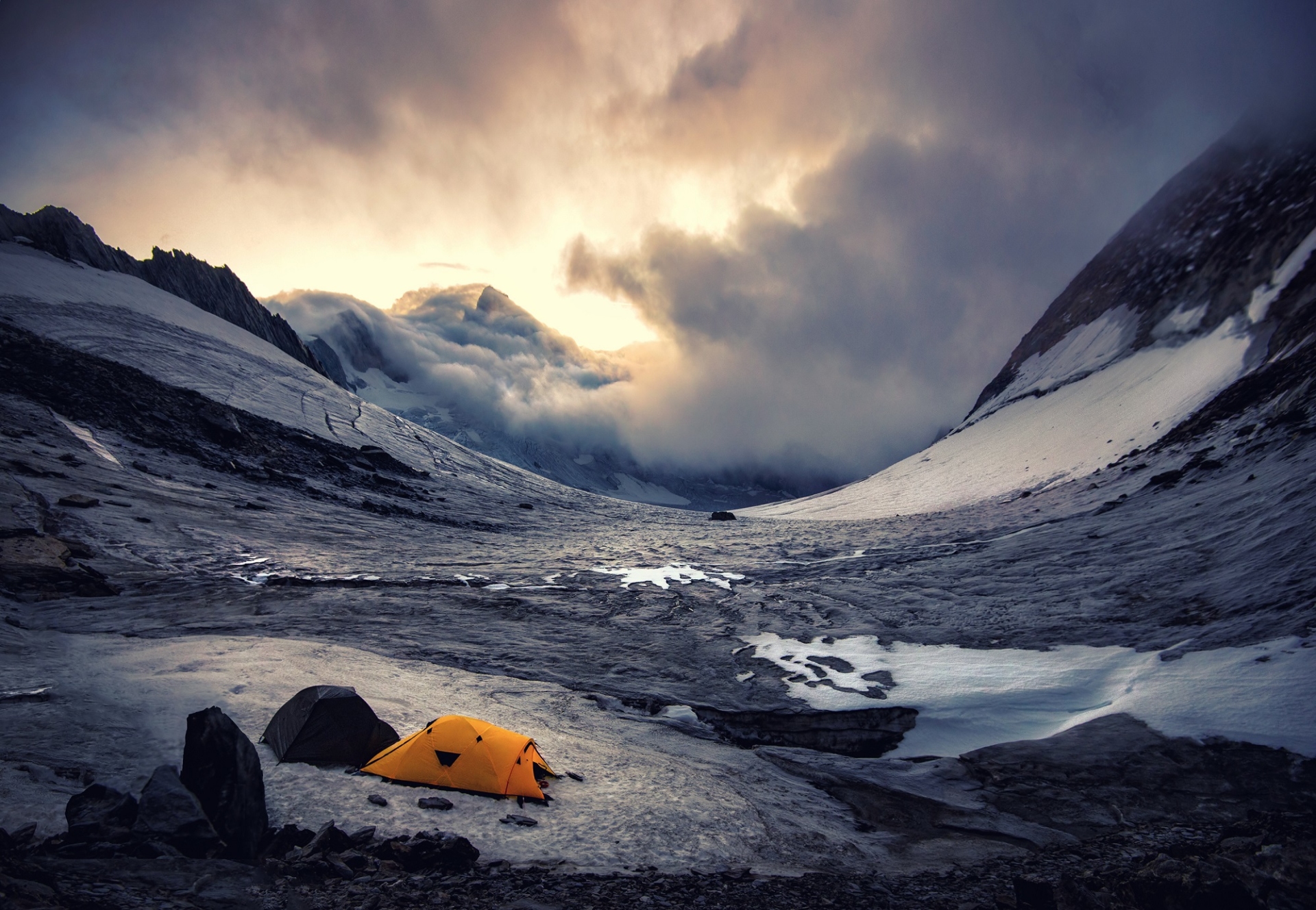Camping glacier Islande