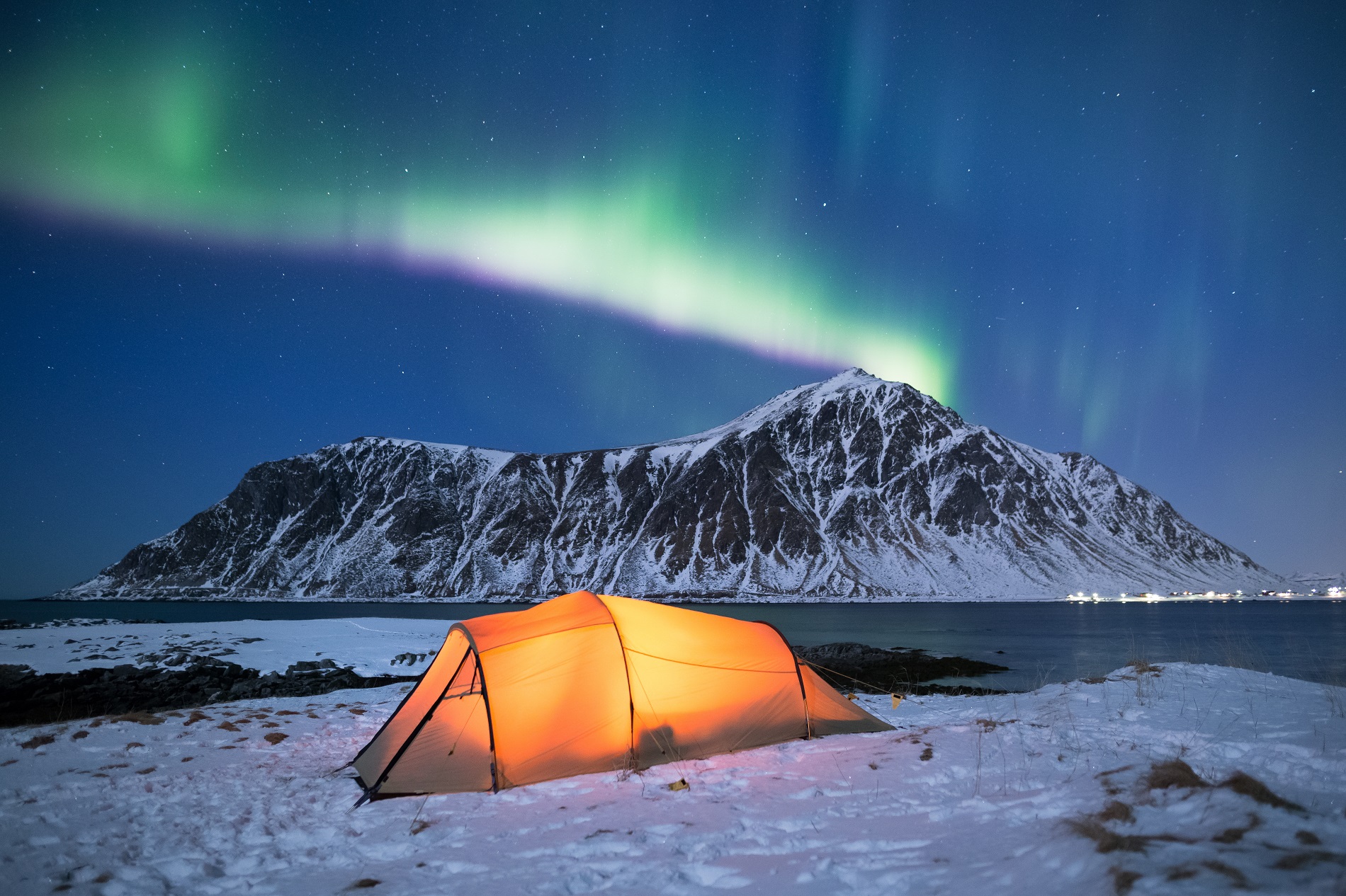Aurore boreale tente Islande